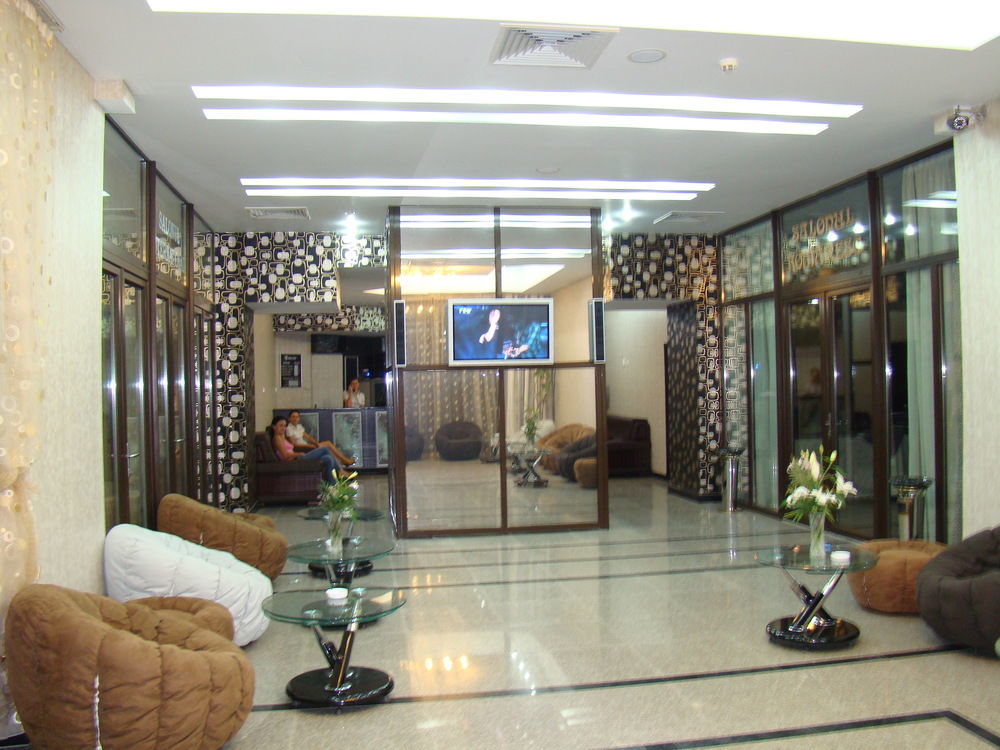 Hotel Helin Aeroport - Craiova Exterior foto